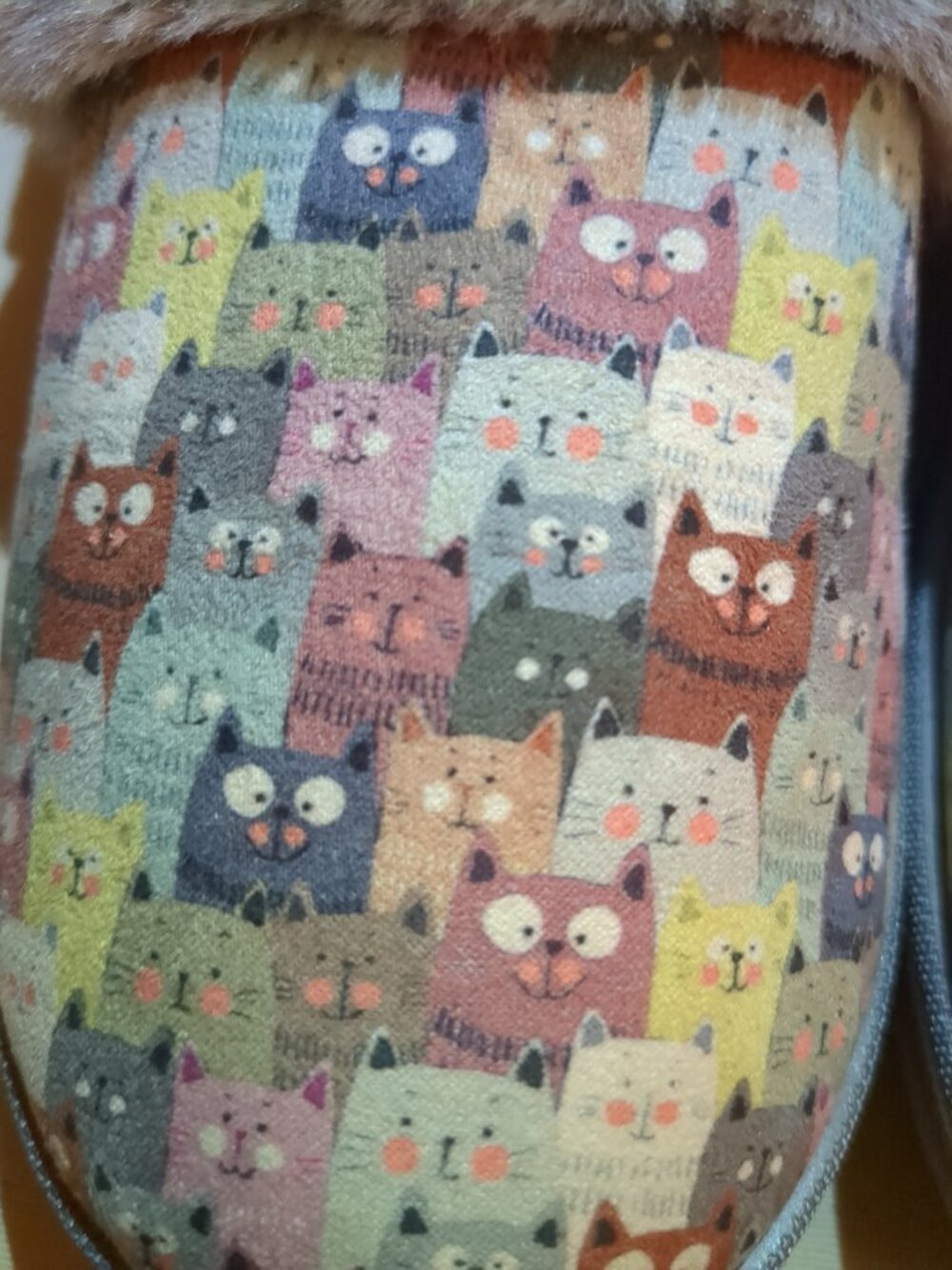 Bobs from Sketchers Memory Foam Kitty Design Slippers size 6 / 7.5 / 9.5 - Picture 3 of 5